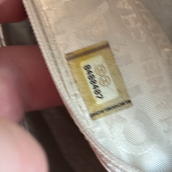 Chanel Floral Embossed Silver Shoulder Bag - Picture 12 of 13